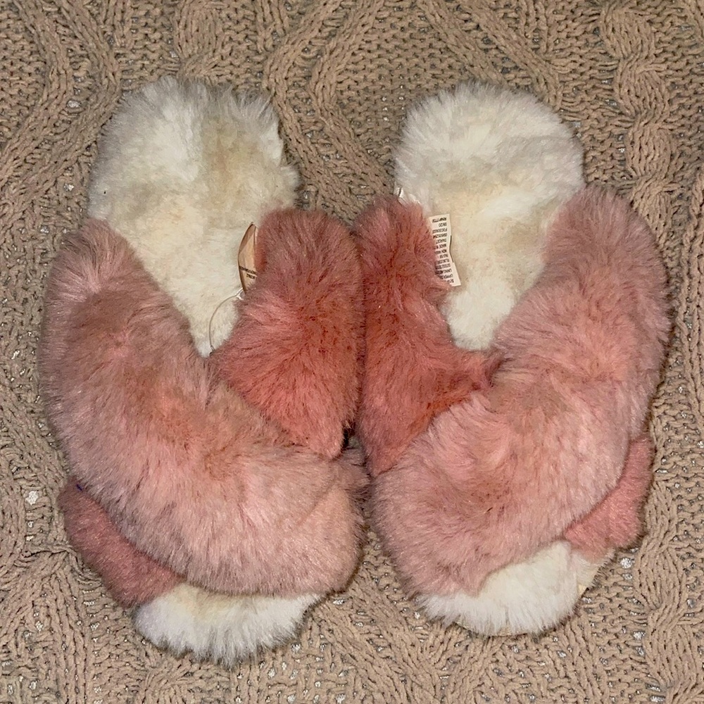 Super cute Pink & White Fuzzy Slippers